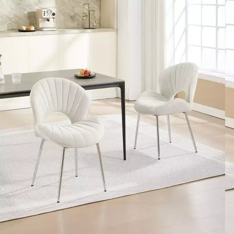 Set aus 2 modernen gepolsterten Esszimmerstühlen mit geschwungener Rückenlehne und Metallbeinen, armlose Esszimmerstühle für Esszimmer oder Küche