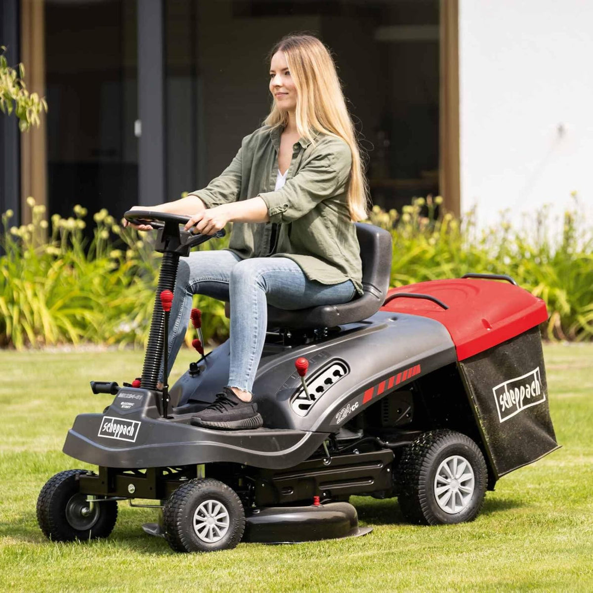 Scheppach Tondeuse à Gazon autoportée MR196-61 – Moteur à Essence 4 Temps 4,8 KW / 6,5 CV – Largeur de Coupe 61 cm – 5 Vitesses – Hauteur de Coupe réglable
