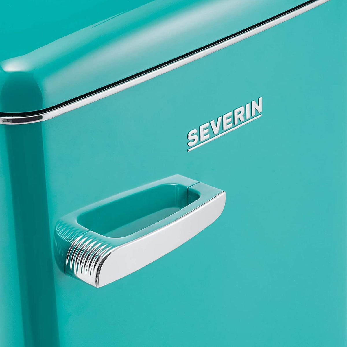 SEVERIN Réfrigérateur Congélateur, Pose libre, Longueur 55 cm, 108L, Classe D, 110 kWh/an, 37 dB, Look rétro, Crème, RKS 8833