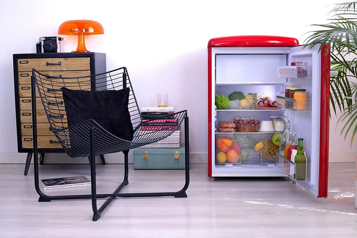 SEVERIN Réfrigérateur Congélateur, Pose libre, Longueur 55 cm, 108L, Classe D, 110 kWh/an, 37 dB, Look rétro, Crème, RKS 8833